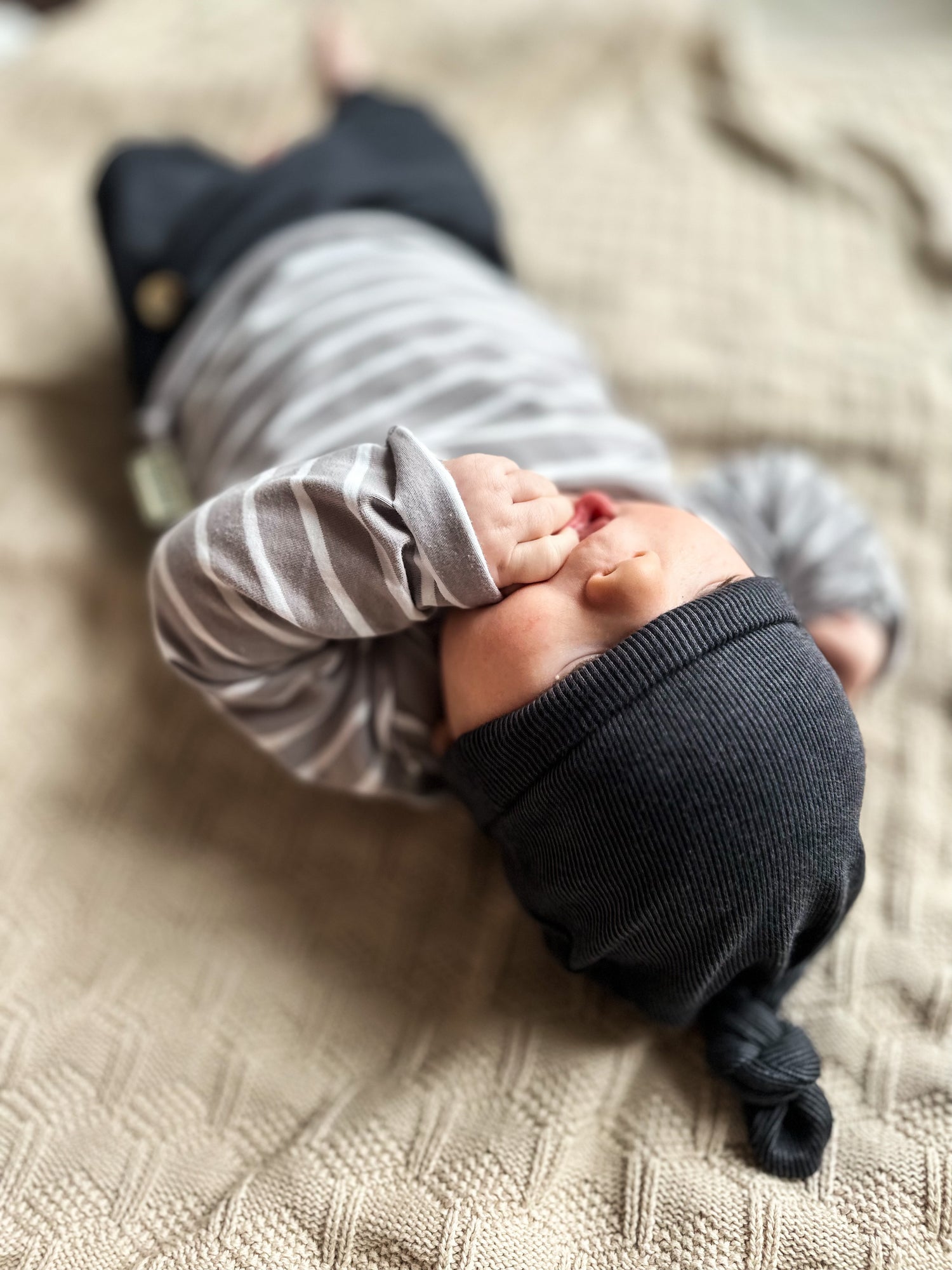 Handmade Mützen Knotenmütze für Babys kaufen